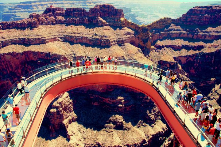Skywalk-at-Eagle-Point-Grand-Canyon