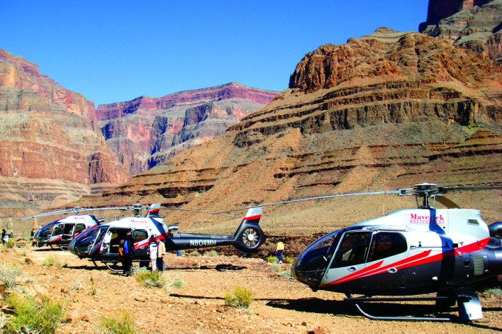 Grand-Canyon-Helicopter-Landing