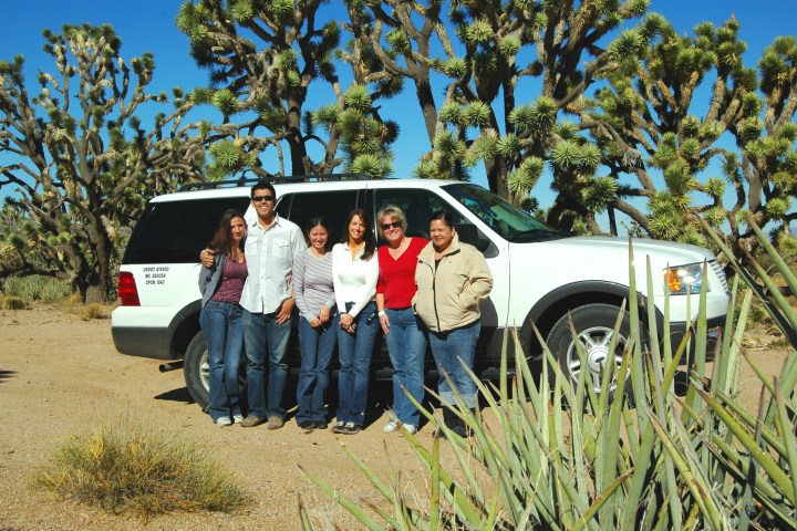 Tour-Group-with-Joshua-Trees