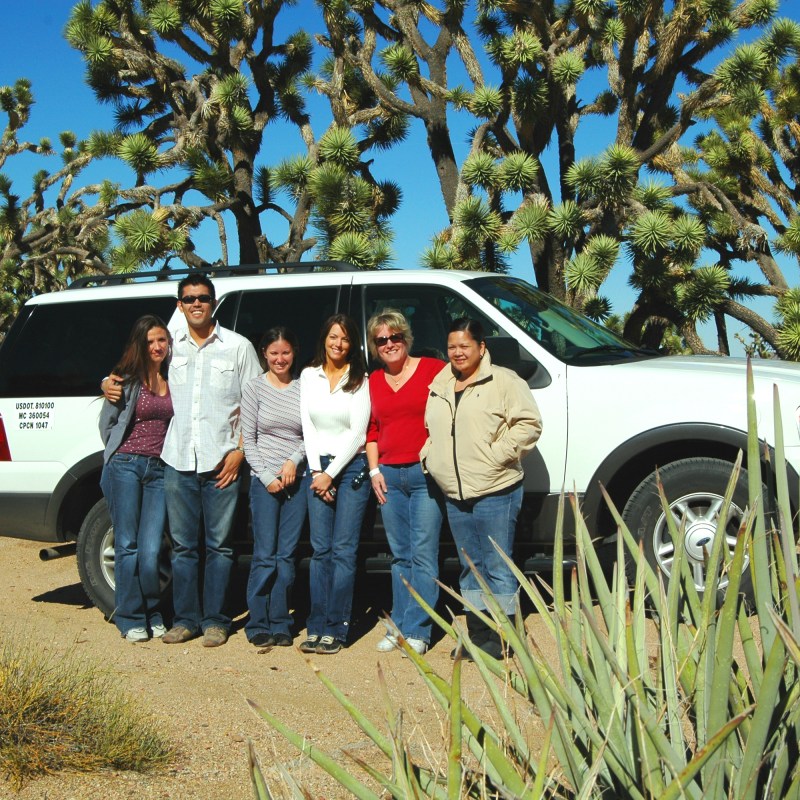 Tour-Group-with-Joshua-Trees