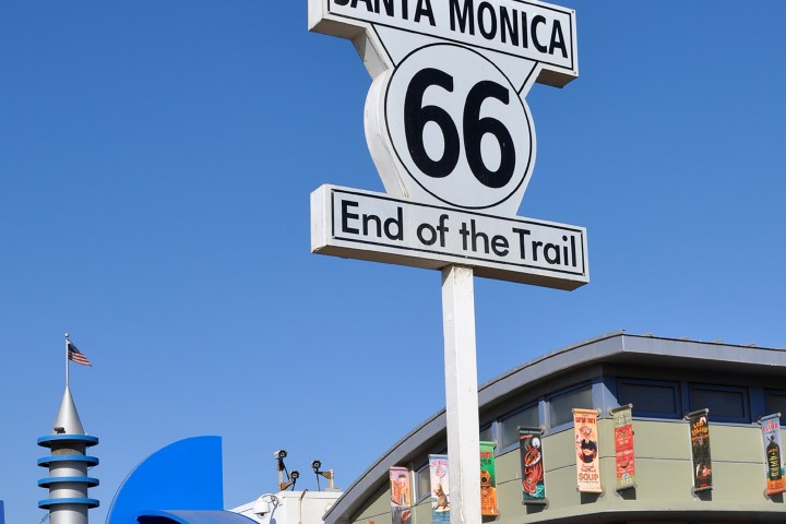 Santa-Monica-Pier-Sign