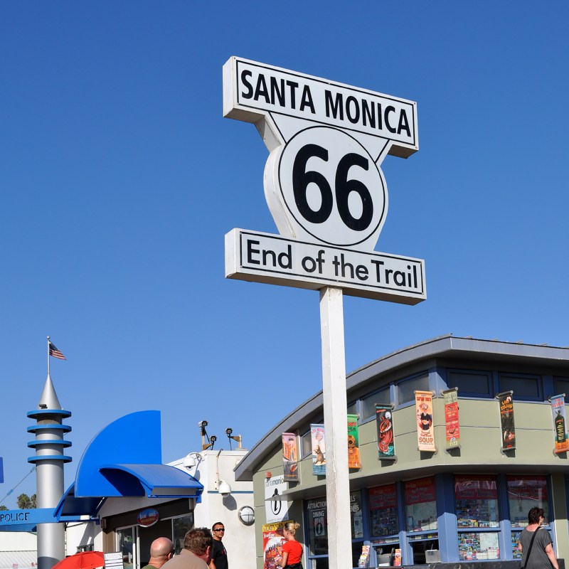 Santa-Monica-Pier-Sign